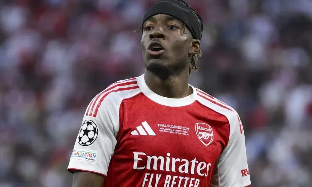 Player in Arsenal kit during match action Player in Arsenal kit during match action