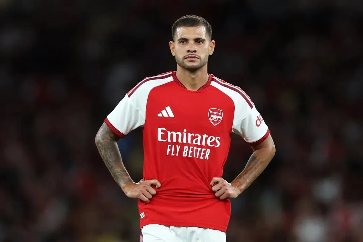 Player in Arsenal kit during match on field Player in Arsenal kit during match on field