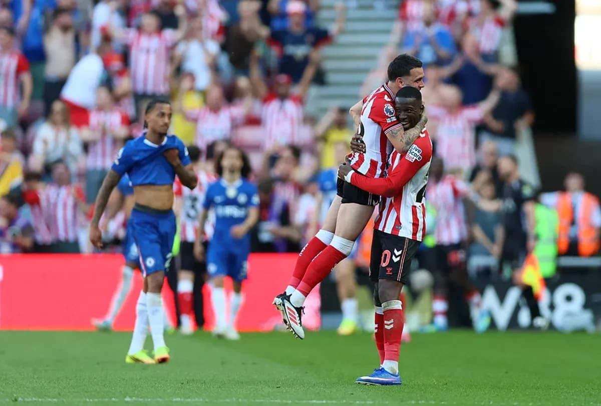 Sunderland players celebrating a goal against Chelsea Sunderland players celebrating a goal against Chelsea