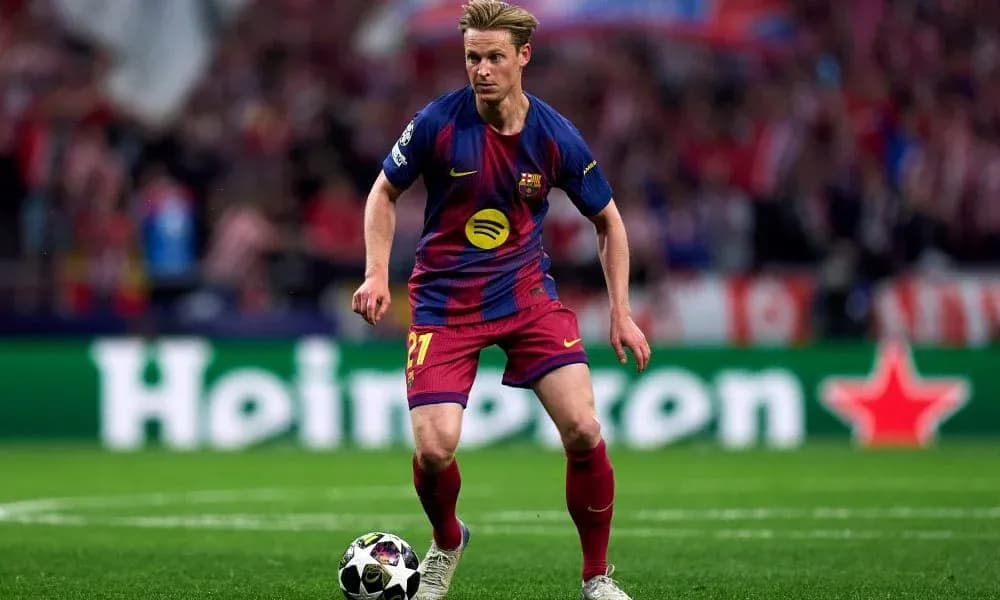 Player in Barcelona kit dribbling ball during match Player in Barcelona kit dribbling ball during match