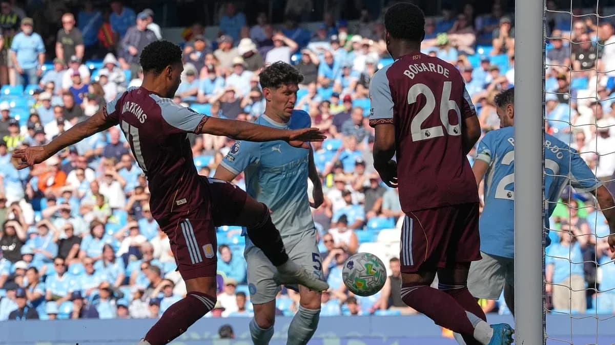 Players competing during Manchester City vs Aston Villa match Players competing during Manchester City vs Aston Villa match