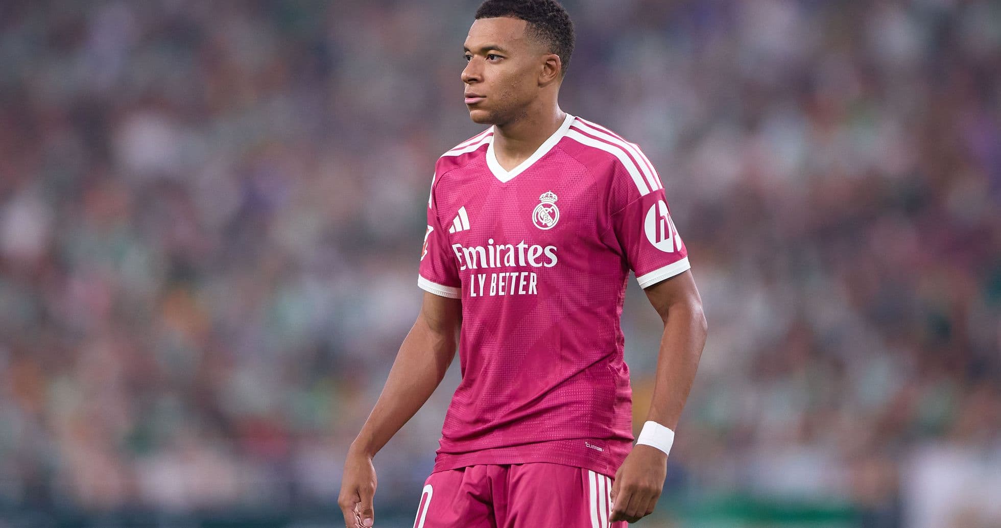 Christophe Dugarry Criticizes Kylian Mbappe’s Ballon d’Or Ambitions as Selfish Christophe Dugarry Criticizes Kylian Mbappe’s Ballon d’Or Ambitions as Selfish