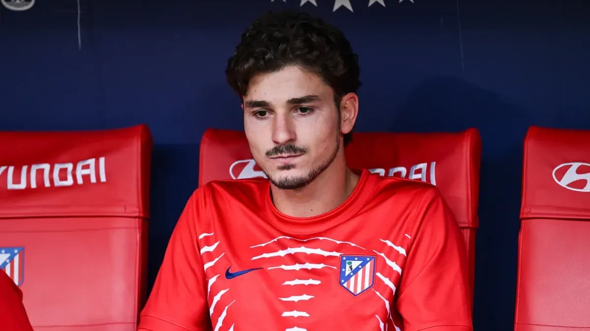 Julian Alvarez Faces Backlash at Atletico Madrid Amid Barcelona Transfer Rumors Julian Alvarez Faces Backlash at Atletico Madrid Amid Barcelona Transfer Rumors