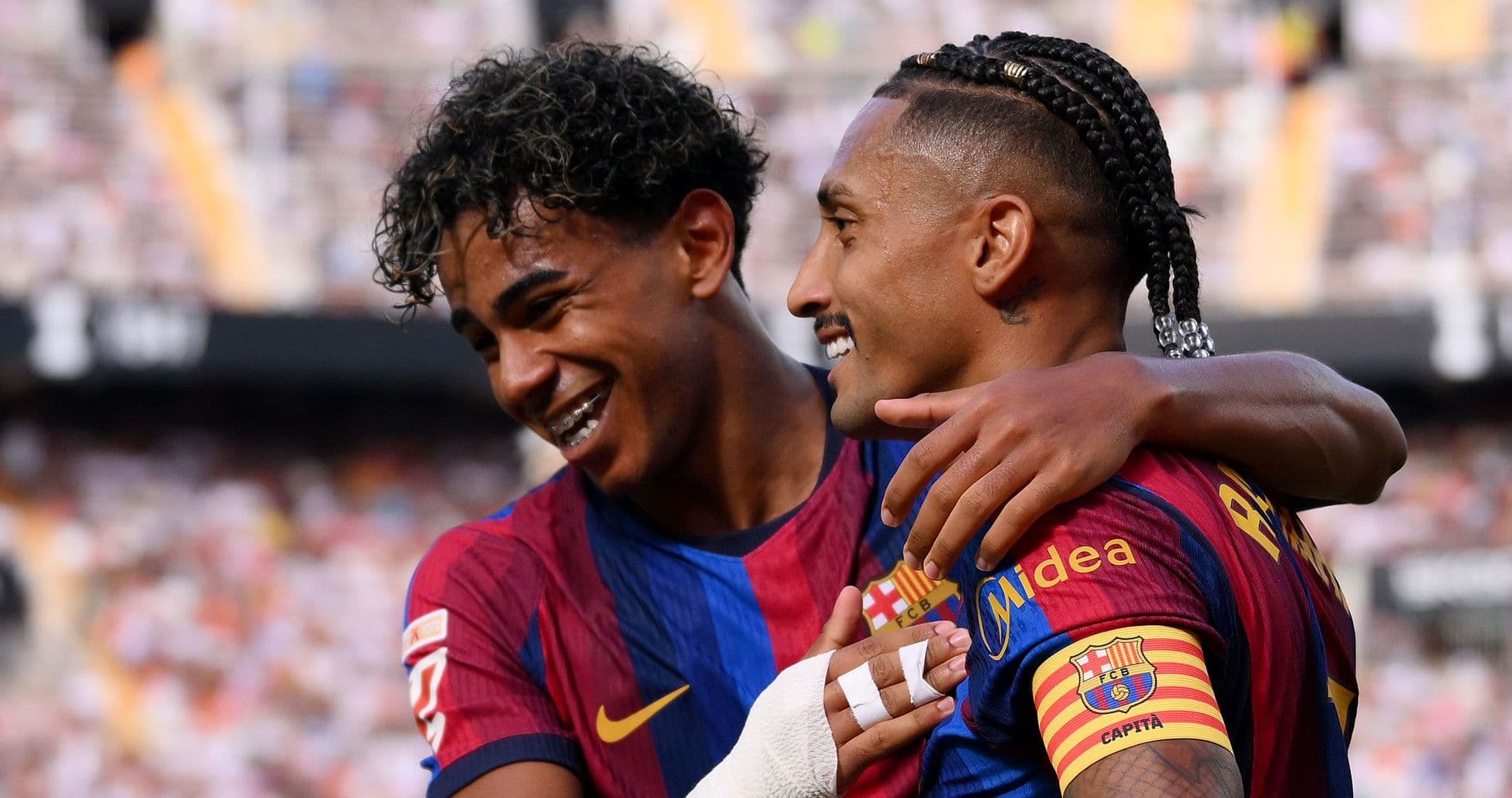 Barcelona Thrash Valencia 5-0 with Yamal’s Brace and Raphinha Matching Messi’s Record Barcelona Thrash Valencia 5-0 with Yamal’s Brace and Raphinha Matching Messi’s Record