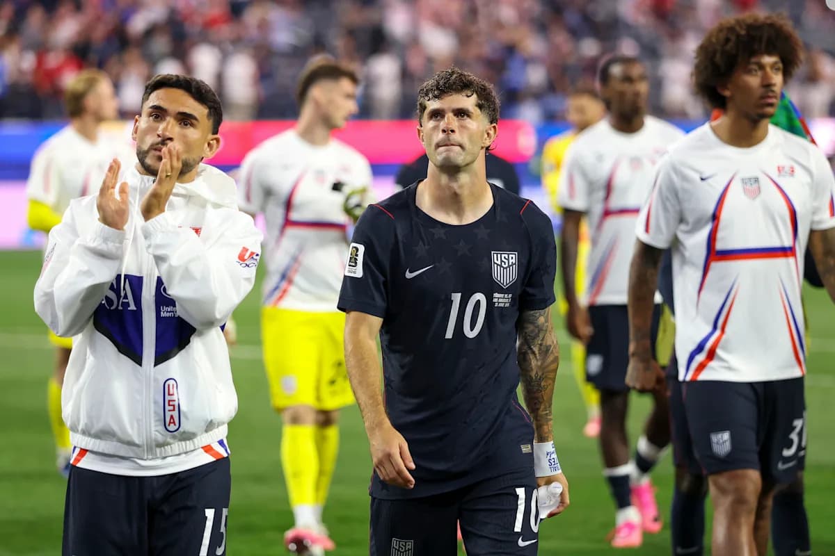 USA Tops Group D Despite Loss; Australia and Paraguay Advance to Knockouts USA Tops Group D Despite Loss; Australia and Paraguay Advance to Knockouts